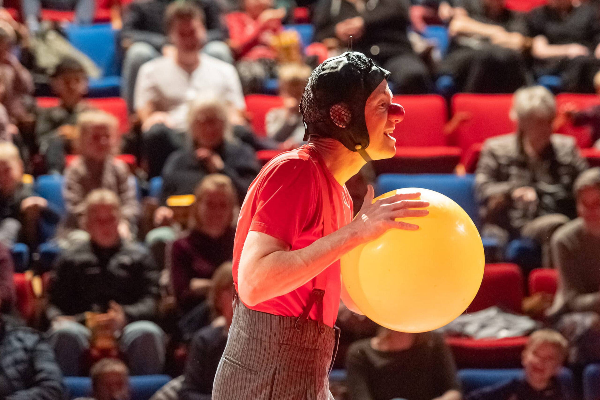 eventfotografi-9728 Klovnen Tapé mimer med bold